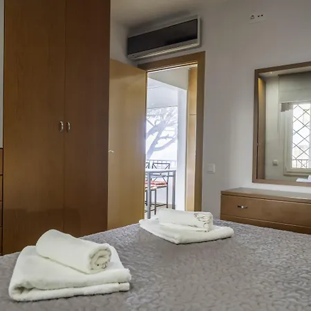 Piso Reformado En Tossa Con Terraza Y Aa *